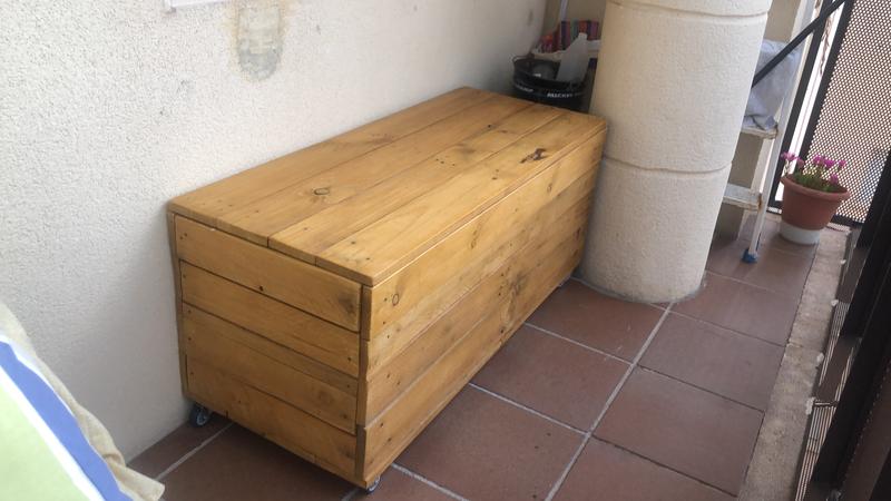 Ouvrir la fenêtre modale de l'avis 1 sur 2