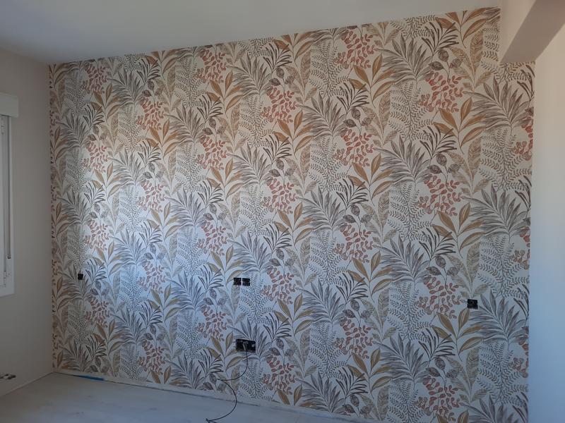 Colapso en Leroy Merlin por la nueva colección de papel pintado de pared  con texturas cálidas, elegantes y naturales