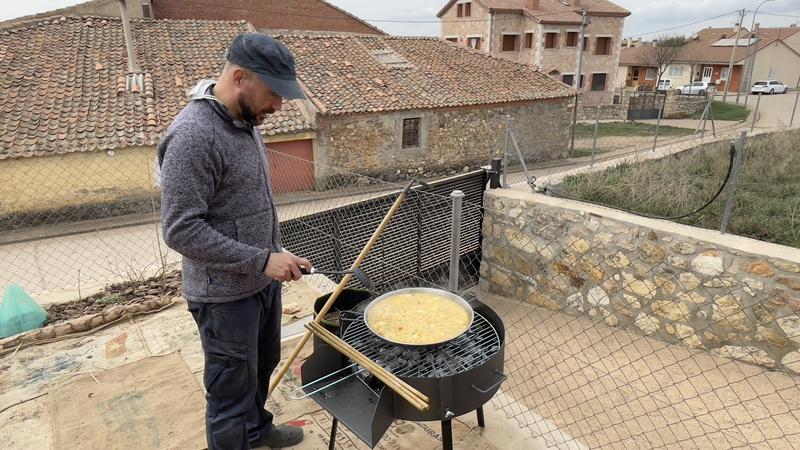 Paellero de leña + Barbacoa + Paravientos mejor precio a todo el mundo