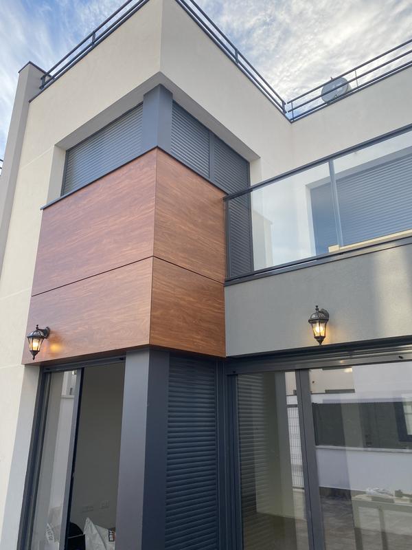 Ouvrir la fenêtre modale de l'avis 1 sur 2