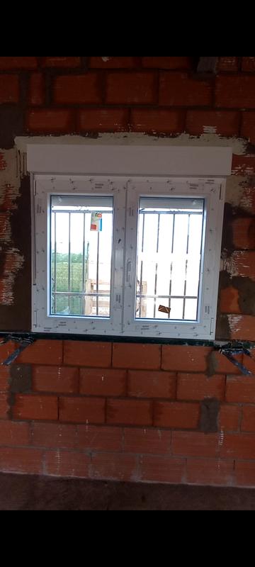 Ventana PVC corredera con persiana blanca 117x100 cm