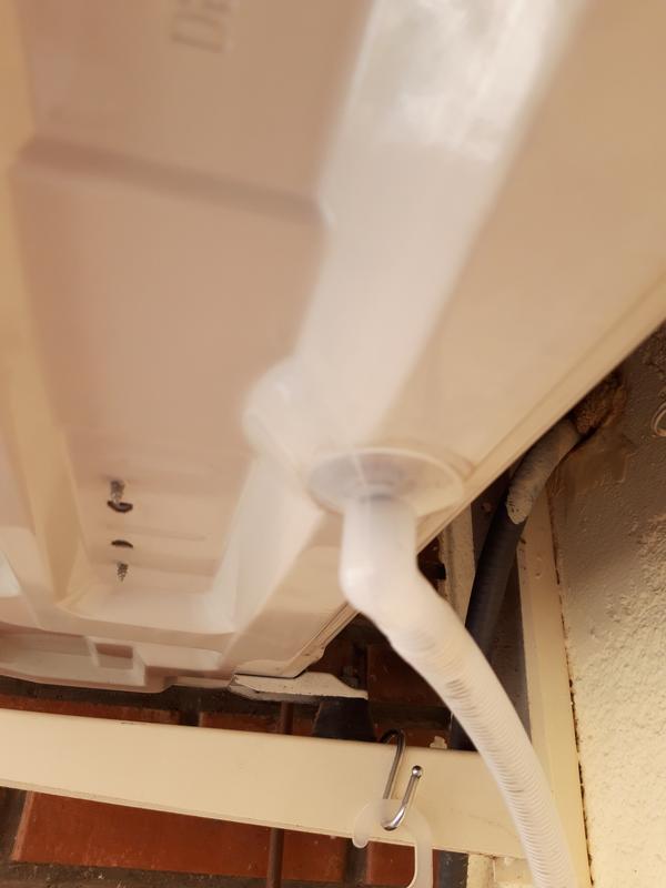 Cambiar tubo desagüe del aire acondicionado 