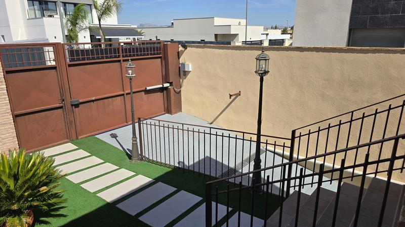 Otwórz okno opinii 1 na stronie 1