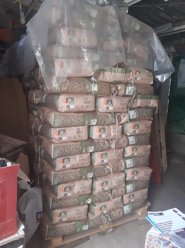 Foto de cliente verificado, tercer año comprando Naturpellet