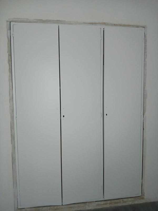Tirador de armario de zamak satinado 3x126x4.2 mm | Leroy Merlin