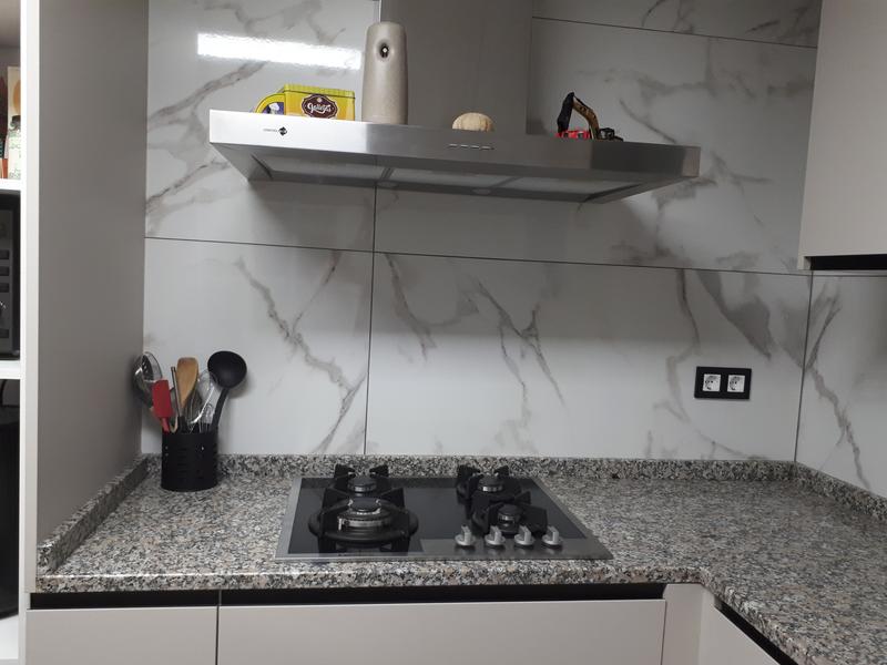 Abrir modal de revisión 1 de 1