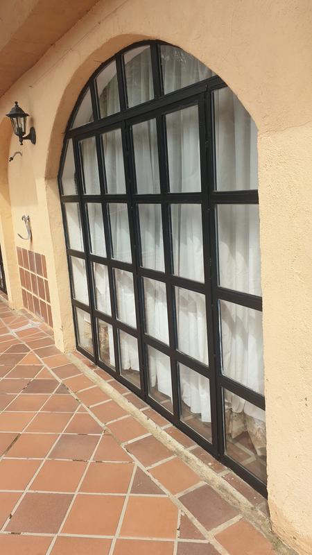 Abrir modal de revisión 1 de 1