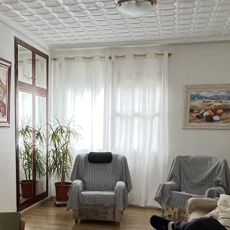 Abrir modal de revisión 1 de 1