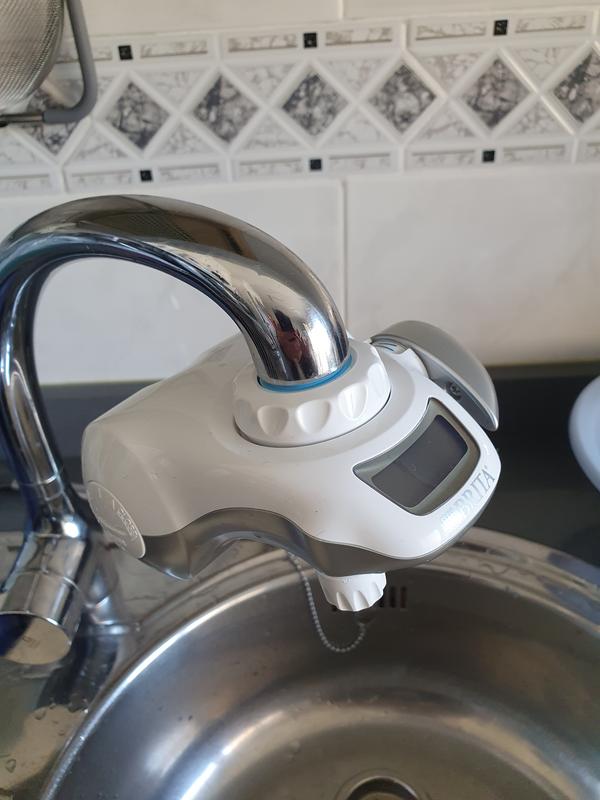 Descubre el nuevo grifo de cocina BRITA con filtro de agua - caño  rectangular 