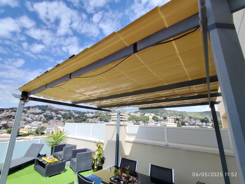 Ouvrir la fenêtre modale de l'avis 1 sur 2