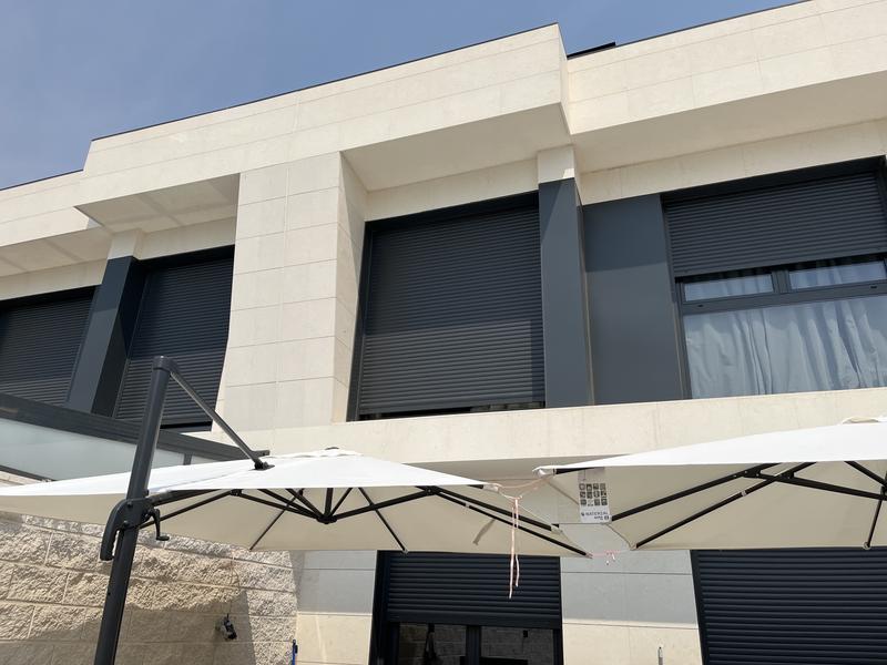 Abrir modal de revisión 2 de 3