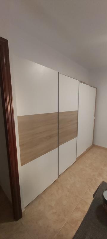 Armario Serie One roble cambrian abatible 1 puerta 200x50x50cm