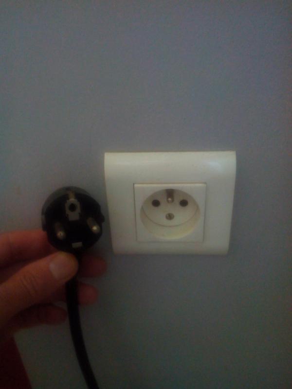 Zenitech - France to England 13A Brochable Fuse Adaptor