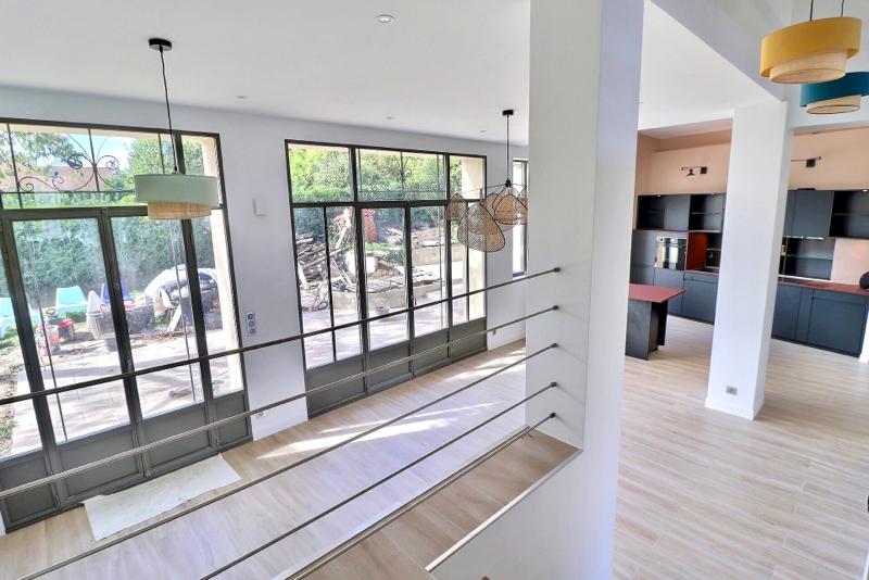 Ouvrir la fenêtre modale de l'avis 1 sur 3