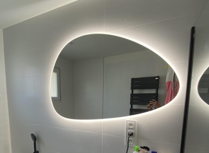 Miroir galet 80 x 120 LED et antibuée réf P900011 Pradel