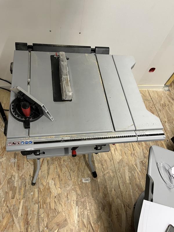 Ouvrir la fenêtre modale de l'avis 1 sur 1