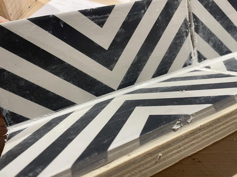 Ouvrir la fenêtre modale de l'avis 1 sur 2