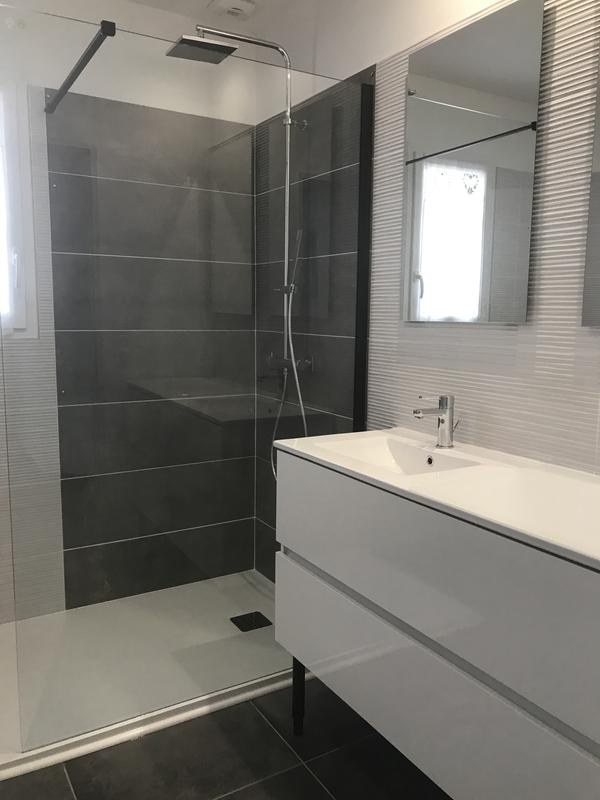 Ouvrir la fenêtre modale de l'avis 1 sur 2