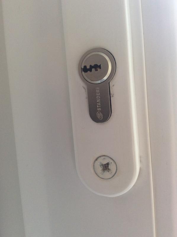 Ouvrir la fenêtre modale de l'avis 1 sur 2