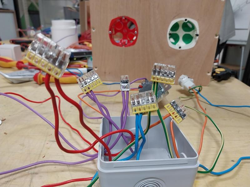 Ouvrir la fenêtre modale de l'avis 3 sur 3