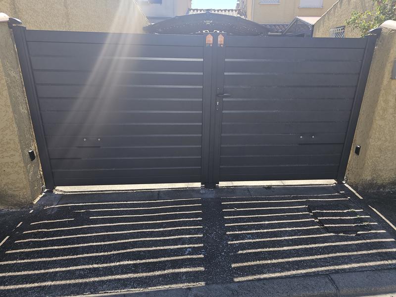 Ouvrir la fenêtre modale de l'avis 1 sur 2