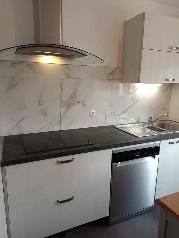 Ouvrir la fenêtre modale de l'avis 1 sur 2