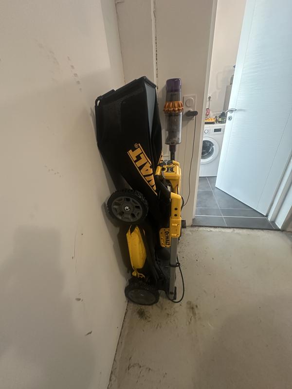 Ouvrir la fenêtre modale de l'avis 1 sur 2