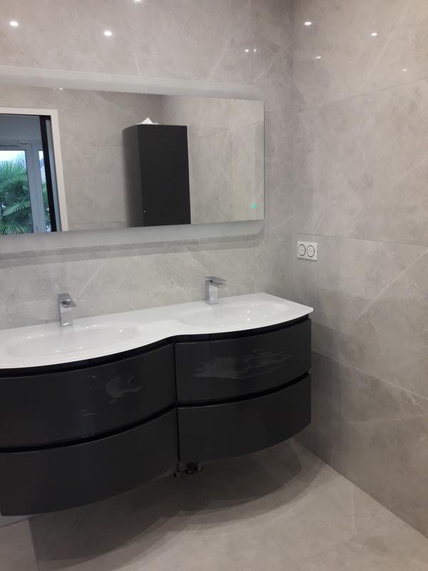 Ouvrir la fenêtre modale de l'avis 1 sur 1