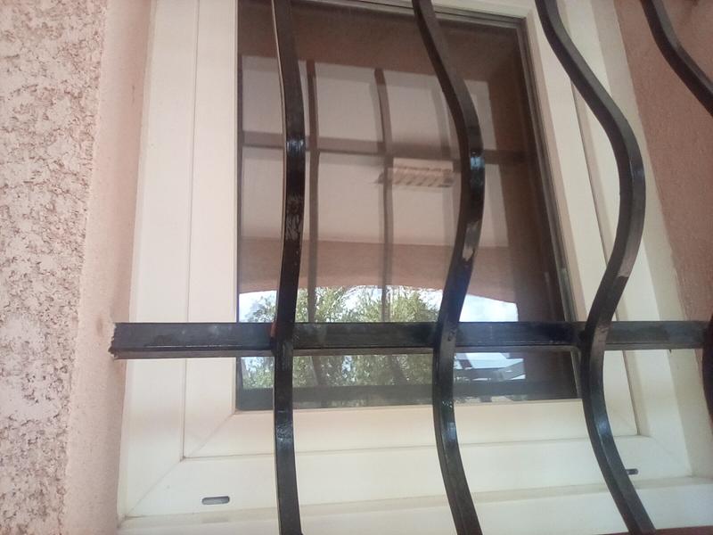 Ouvrir la fenêtre modale de l'avis 4 sur 4