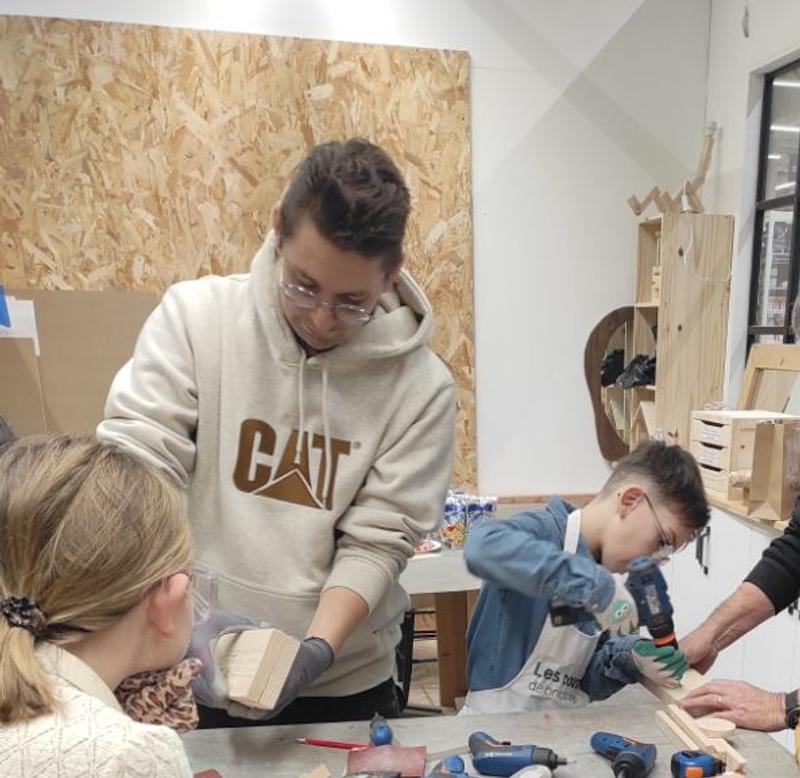 Ouvrir la fenêtre modale de l'avis 4 sur 4