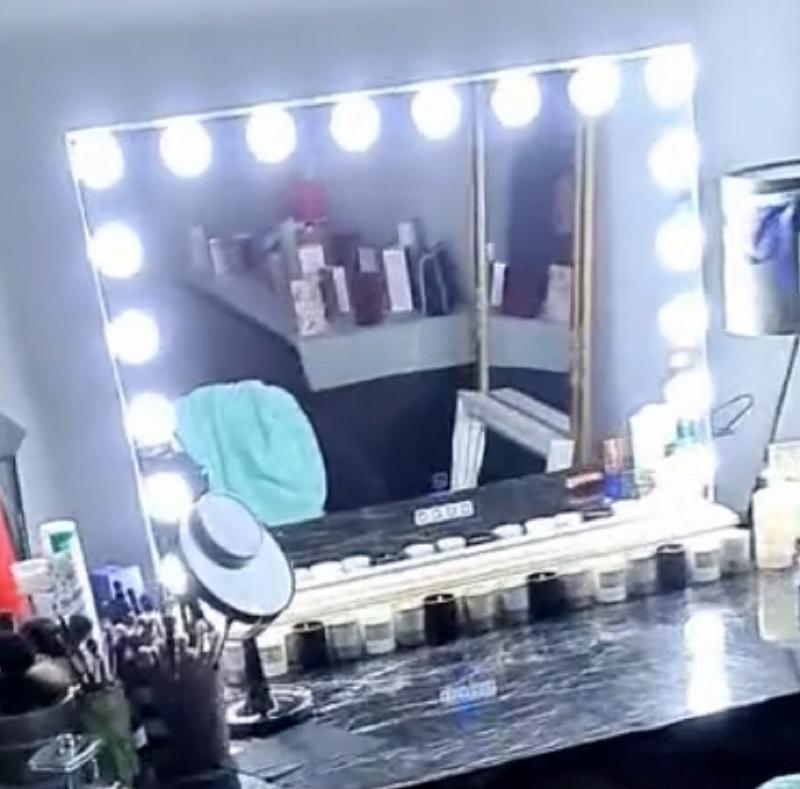 Ouvrir la fenêtre modale de l'avis 1 sur 2