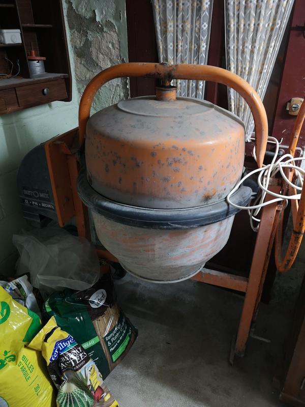 Ouvrir la fenêtre modale de l'avis 1 sur 2