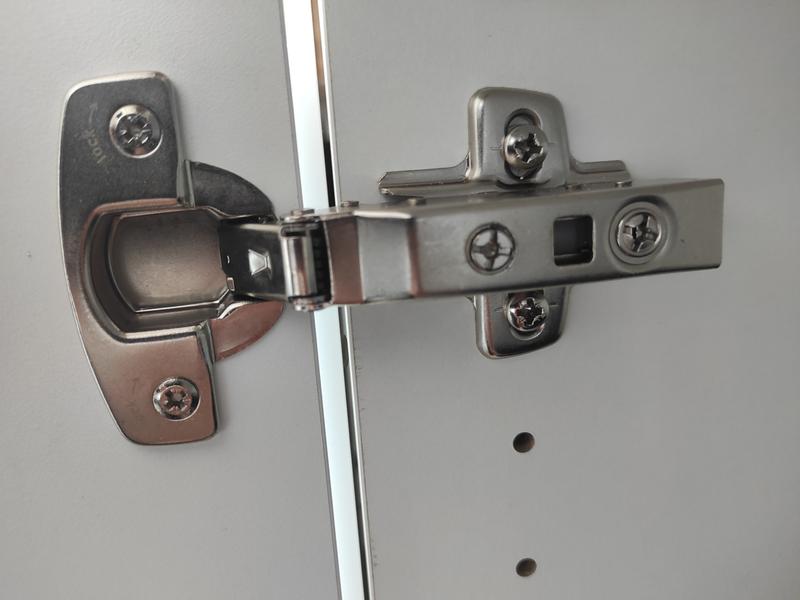 Ouvrir la fenêtre modale de l'avis 1 sur 2