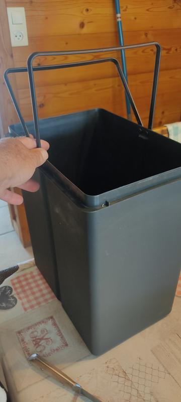 Guia de compra: Como escolher o caixote de lixo para triagem seletiva?
