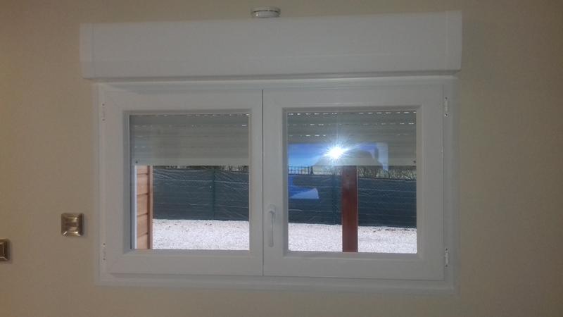 Fenêtre PVC Avec Volet Roulant Intégré Monobloc Ob 2 Vantaux H.125 X L Cm Grosfillex 1233813 Picture 02