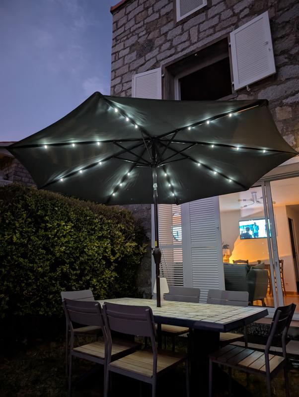 Ombrellone Da Giardino Con Luci LED Solari - 24 Luci, Inclinabile, Apertura A Manovella - Marrone Chiaro