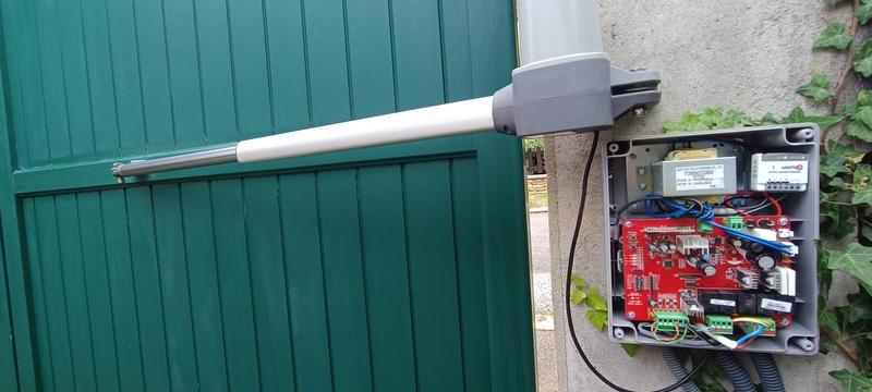 Ouvrir la fenêtre modale de l'avis 1 sur 2