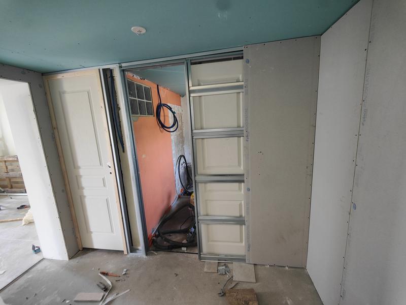 Ouvrir la fenêtre modale de l'avis 1 sur 2