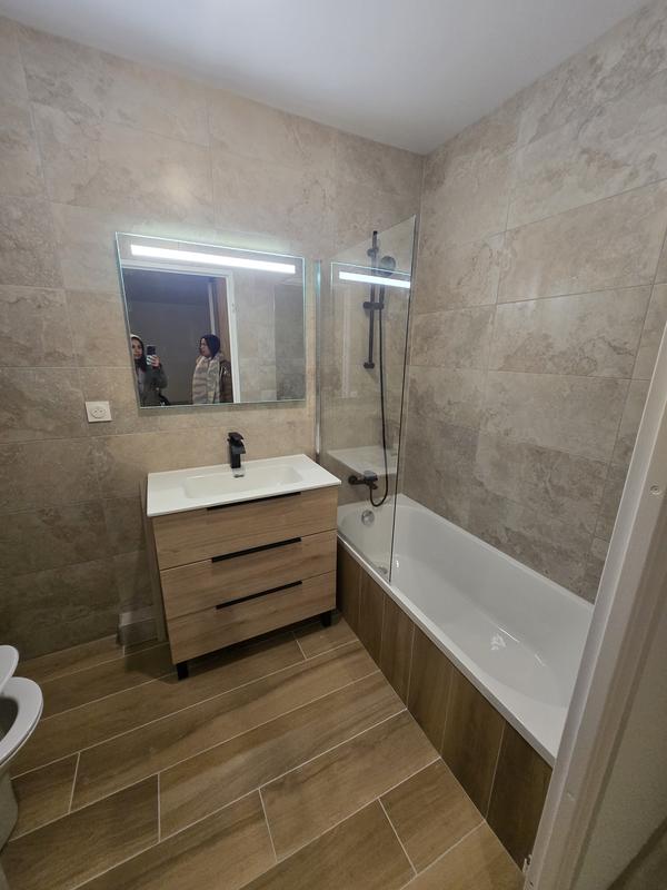 Ouvrir la fenêtre modale de l'avis 1 sur 2