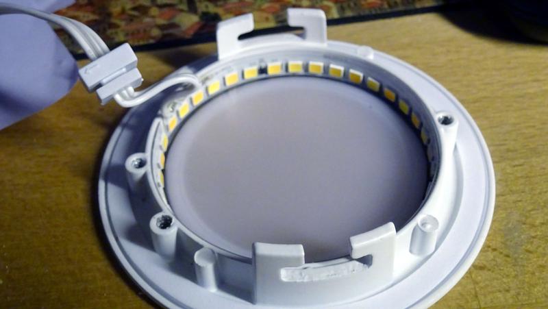 Ouvrir la fenêtre modale de l'avis 1 sur 2