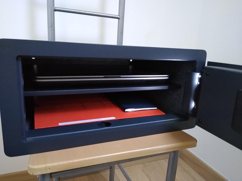 Ouvrir la fenêtre modale de l'avis 1 sur 4