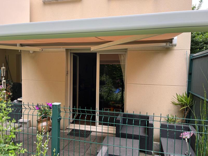 Ouvrir la fenêtre modale de l'avis 1 sur 2