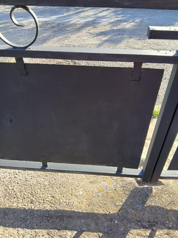 Ouvrir la fenêtre modale de l'avis 1 sur 2