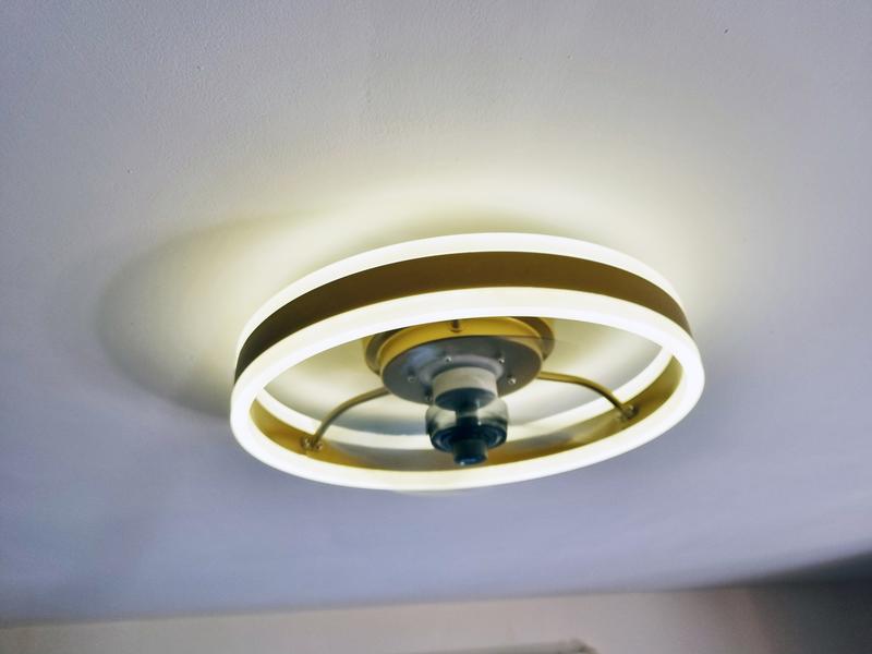 oxylops RGB Ventilateur Plafond, Ventilateur De Plafond Avec Lumière Et Télécommandem, 42W LED Dimmable Moderne Invisible Fan Plafonnier, 3 Couleurs, 6 Vitesses, Moteur DC Réversibles, 51cm