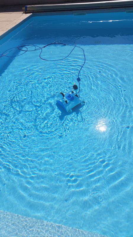 Robot de piscine Dolphin Cosmos 20 - Raviday Piscine