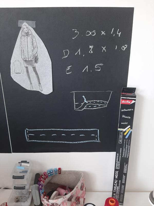 WINTEX Tableau noir ardoise mural 44 x 4.6 x 4.5 - Rouleau adhesif noir - Tableau  noir en rouleau - Film adhesif noir pour dessiner et écrire - Tableau  enfant mural - Tableau noir ardoise mural : : Bricolage