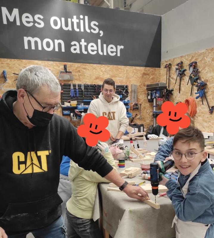 Ouvrir la fenêtre modale de l'avis 1 sur 4