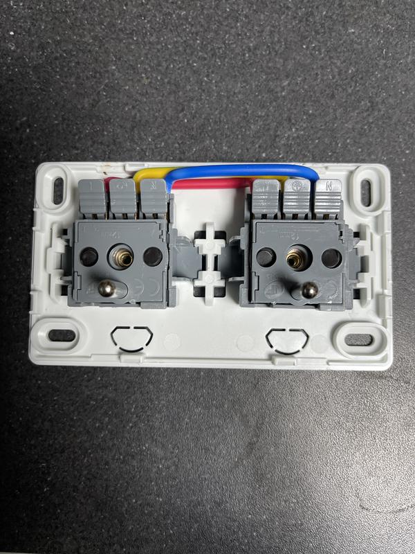 Ouvrir la fenêtre modale de l'avis 1 sur 2