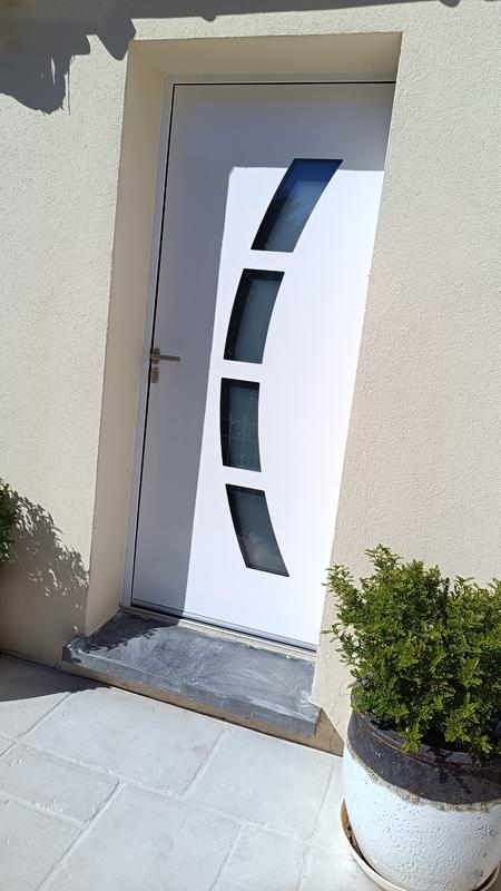 Ouvrir la fenêtre modale de l'avis 1 sur 2