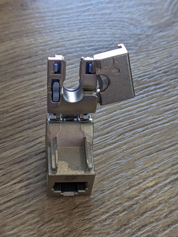 Ouvrir la fenêtre modale de l'avis 6 sur 6